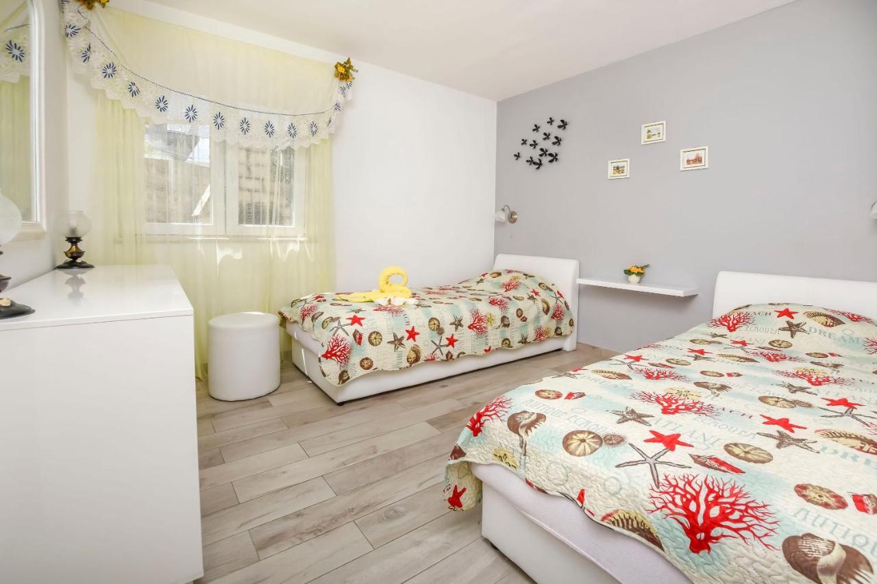 Apartment Iryna Rogoznica  Ngoại thất bức ảnh